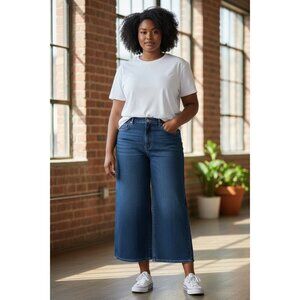 Eddie Bauer Jeans Women's Blue Authentic Voyager High Rise Crop Denim size 18